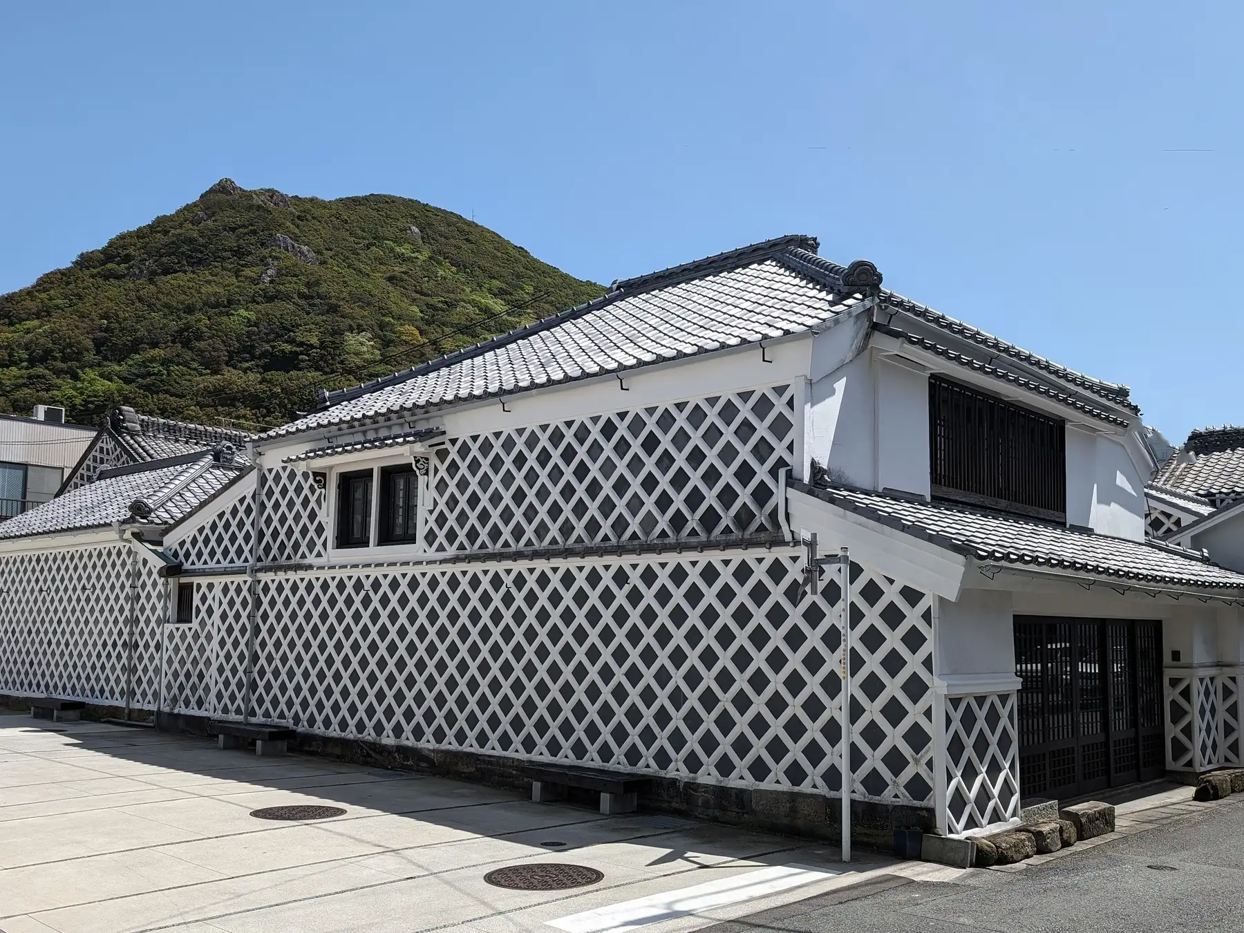 築170年超!「なまこ壁の家・雑忠」の宿泊施設オープン